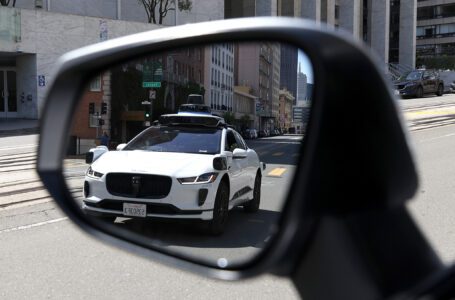 El coche sin conductor de Waymo detiene el tráfico de San Francisco durante la hora pico