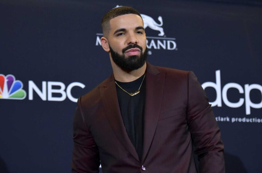  Drake ofrece nostalgia, se burla de nueva música en el show de Apolo