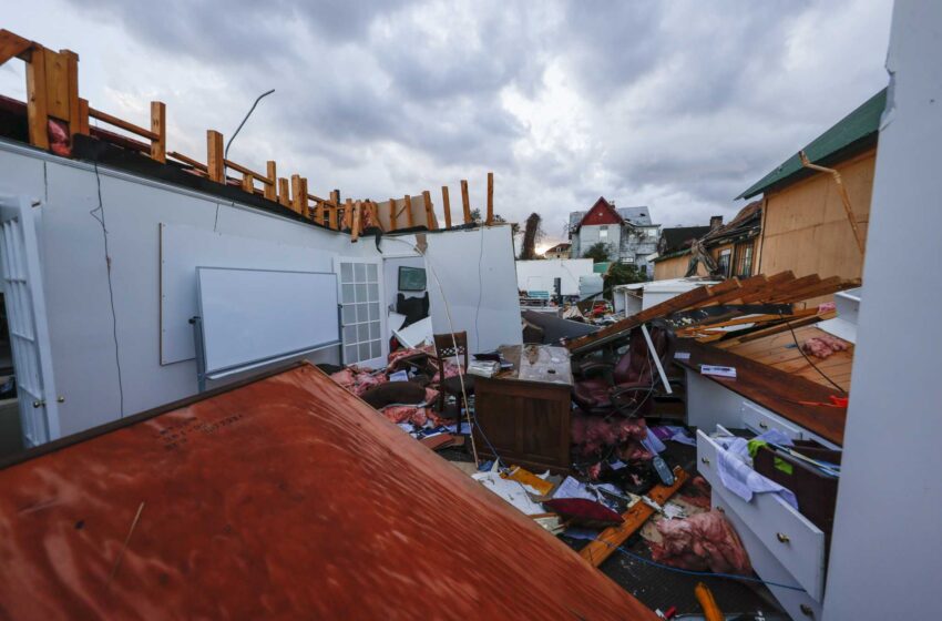  En Alabama, los tornados sacuden la histórica comunidad de derechos civiles