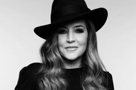 Los amigos de Lisa Marie Presley dicen que era “optimista” a pesar del trauma y el dolor