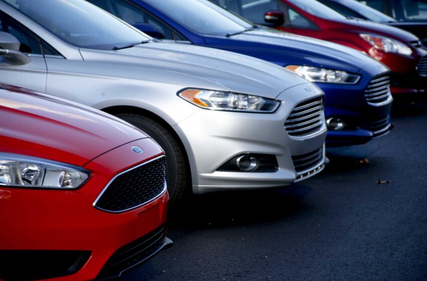  Los problemas de la cadena de suministro provocaron que las ventas de automóviles en EE.UU. cayeran un 8% el año pasado