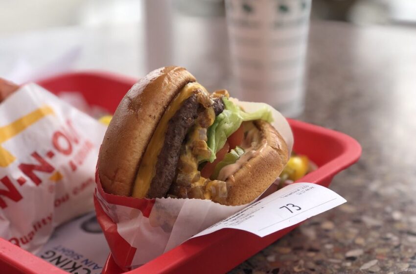  Los restaurantes de hamburguesas de Nashville reaccionan a la expansión de la cadena de California In-N-Out