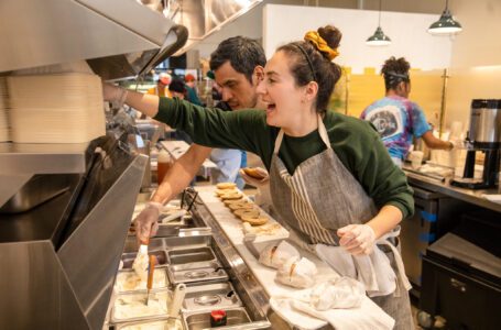 Auténtica tienda de bagels al estilo de Nueva York abre en Oakland