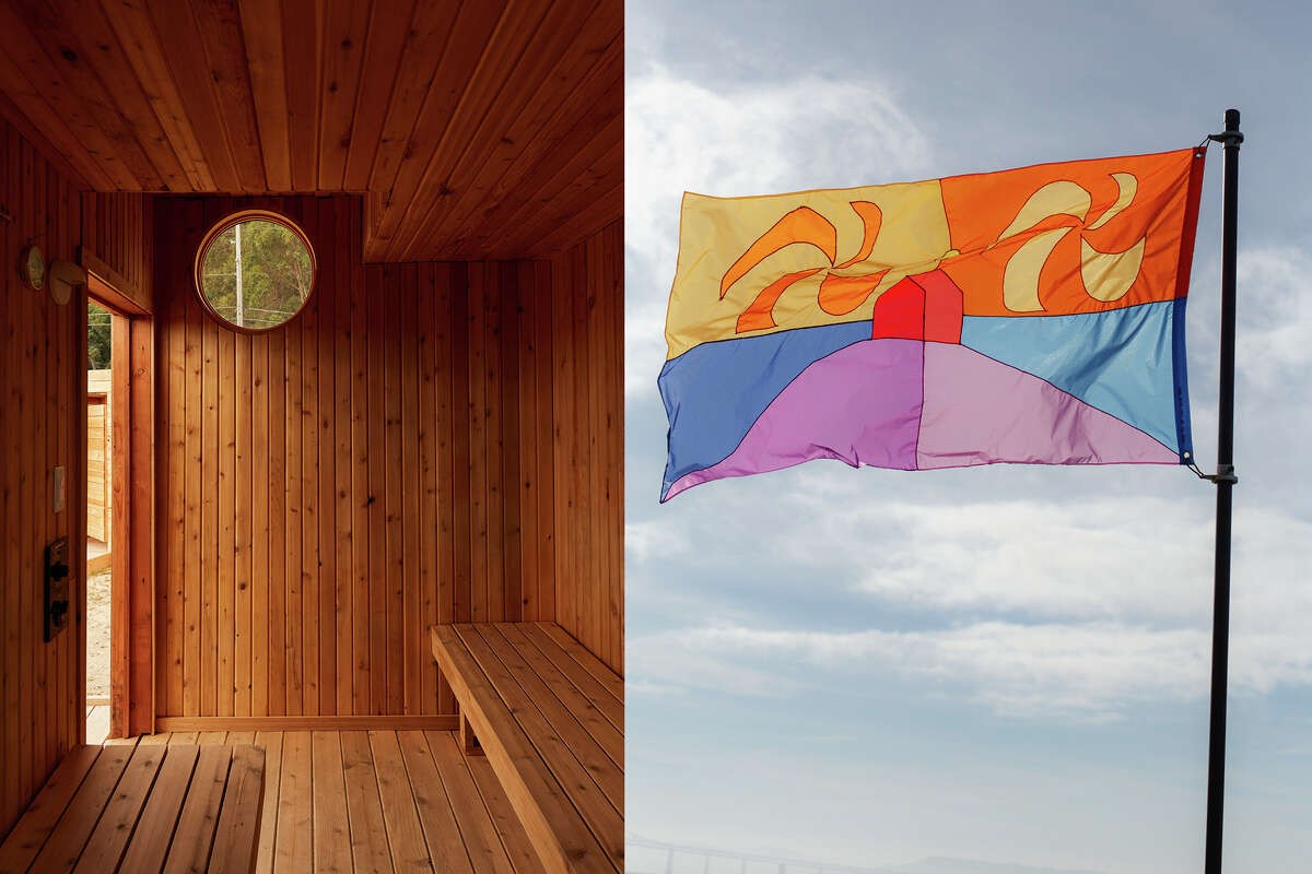 Las saunas fueron construidas con madera recuperada. La primera bandera de una nueva serie de arte; el dinero recaudado de la rifa de esta bandera apoyará la Misión de Audio de Mujeres.