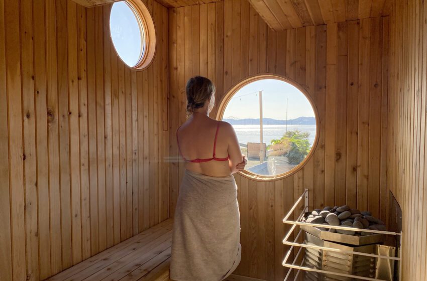  Encontré un retiro frente al mar con saunas privados y vistas irreales del Área de la Bahía