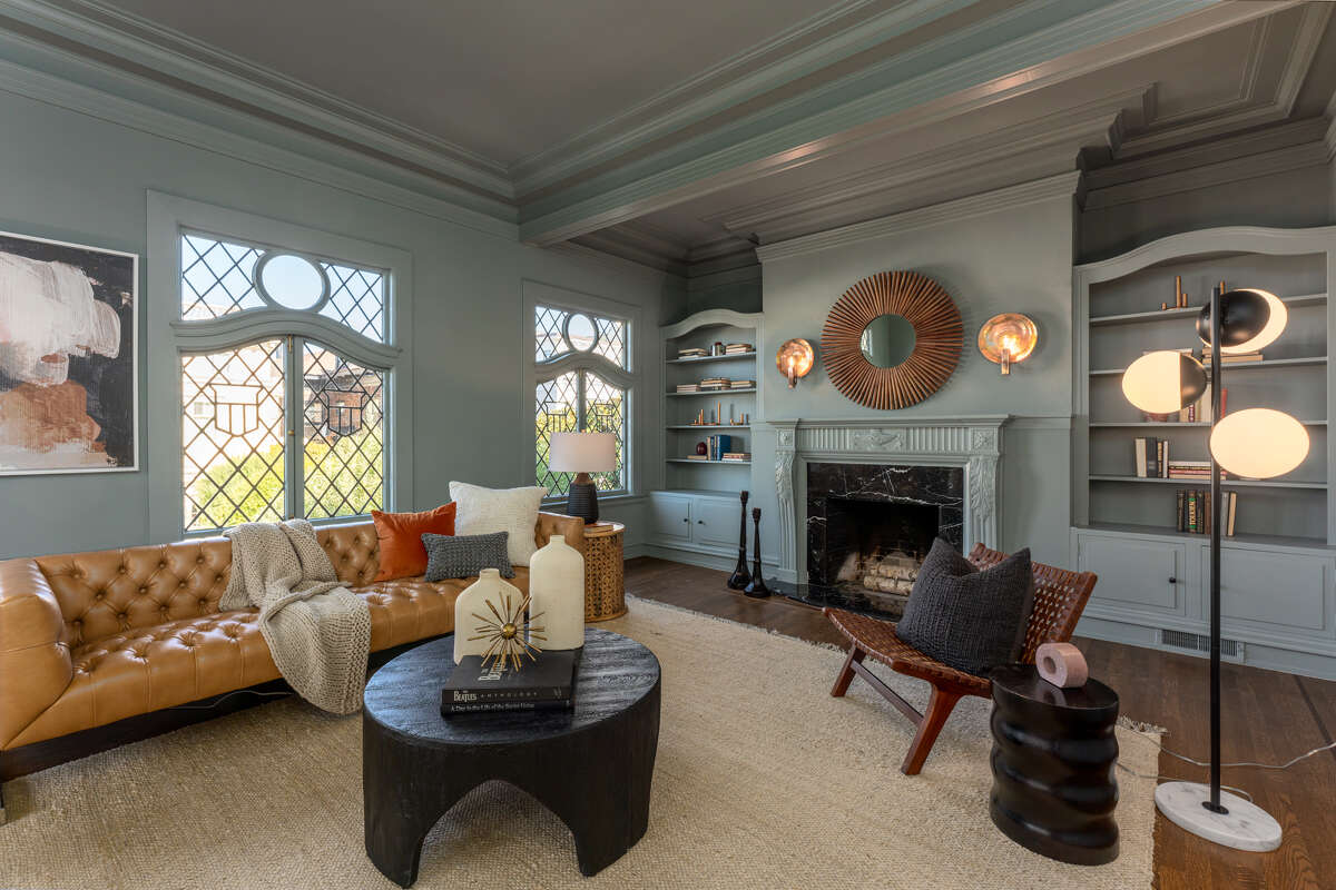 Una casa histórica de 1908 en Presidio Heights llegó al mercado por primera vez en $6 millones.