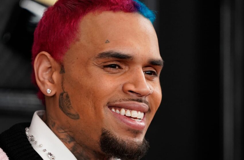  Chris Brown se disculpa por su rabieta en los Grammy
