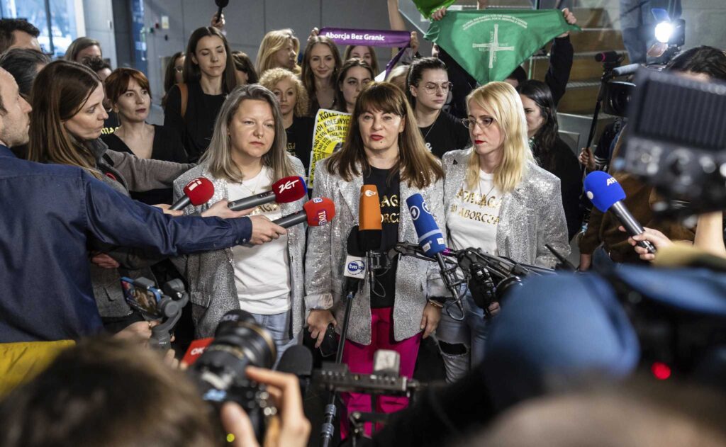 Activista polaca condenada por ayudar a obtener píldoras abortivas
