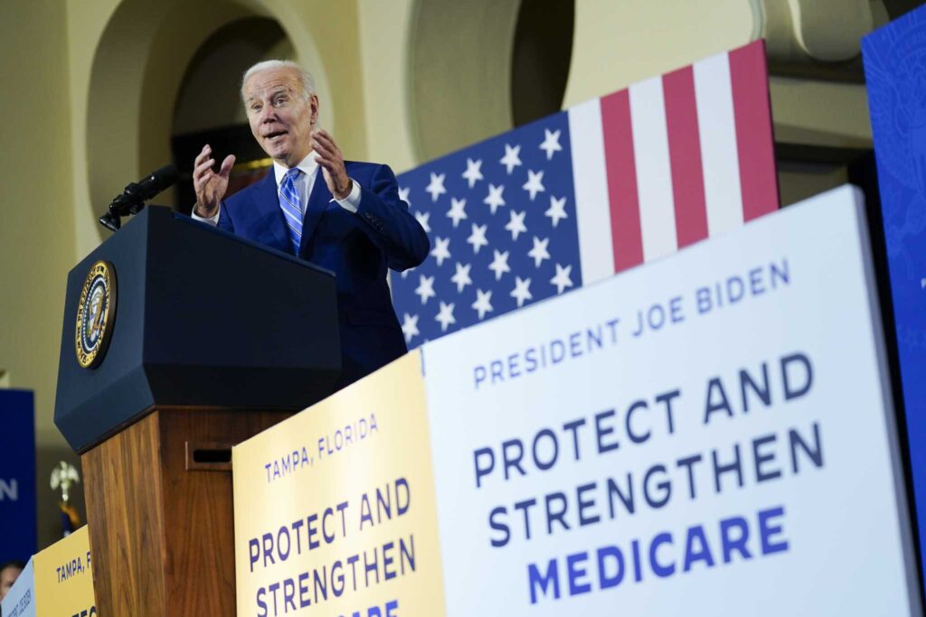 Biden contrasta con los republicanos en la reducción del coste de los medicamentos