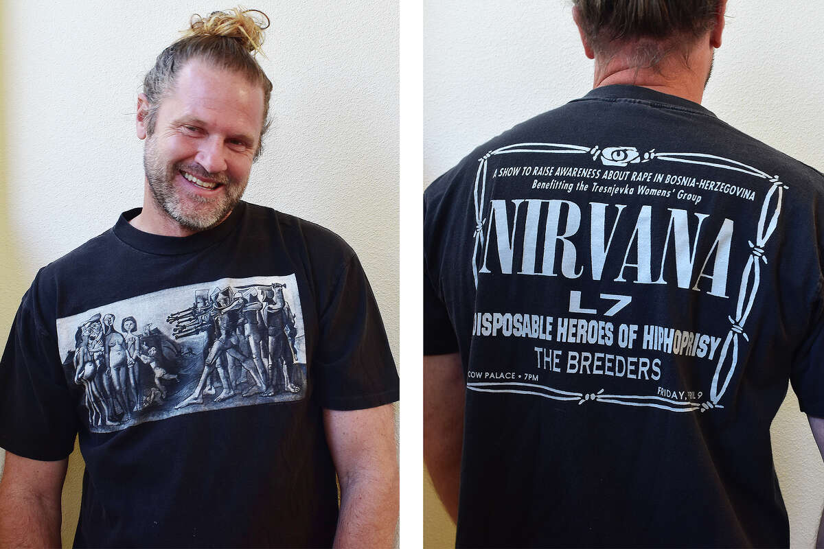 ¡Todavía cabe 30 años después! Andrew Pridgen y su camiseta del concierto de Nirvana del evento benéfico Cow Palace el 9 de abril de 1993. 