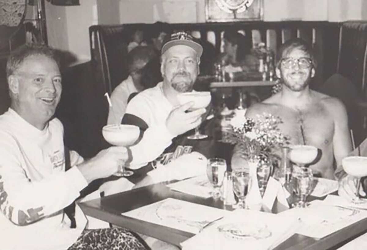 Una imagen de 1989 que muestra, de izquierda a derecha, a Dan Dixon, Dave Dixon y Brad Bann, quienes afirman haber inventado el término 