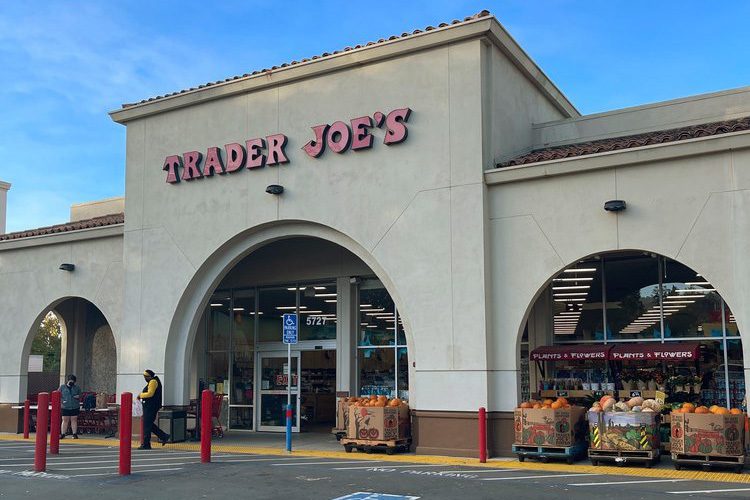  Bay Area Trader Joe’s se convierte en la primera tienda de California en sindicalizarse