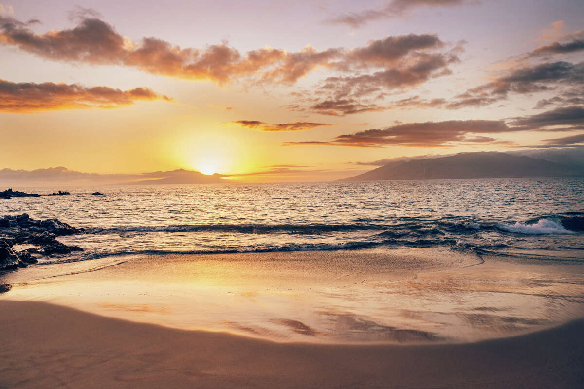 La playa frente al Four Seasons Resort Maui es donde tienen lugar algunas escenas memorables de 