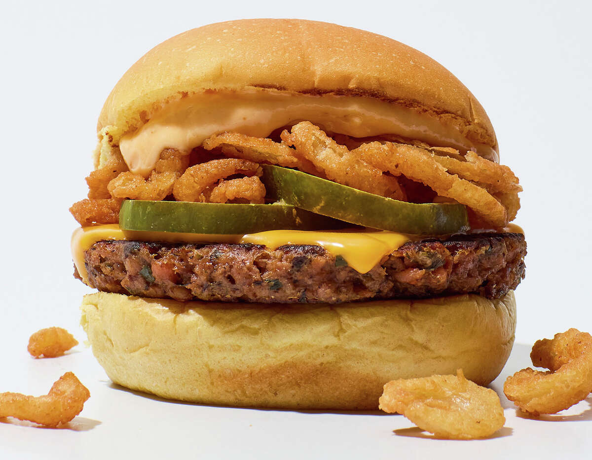 Una foto promocional de Veggie Shack, la nueva hamburguesa vegetariana de Shake Shack.