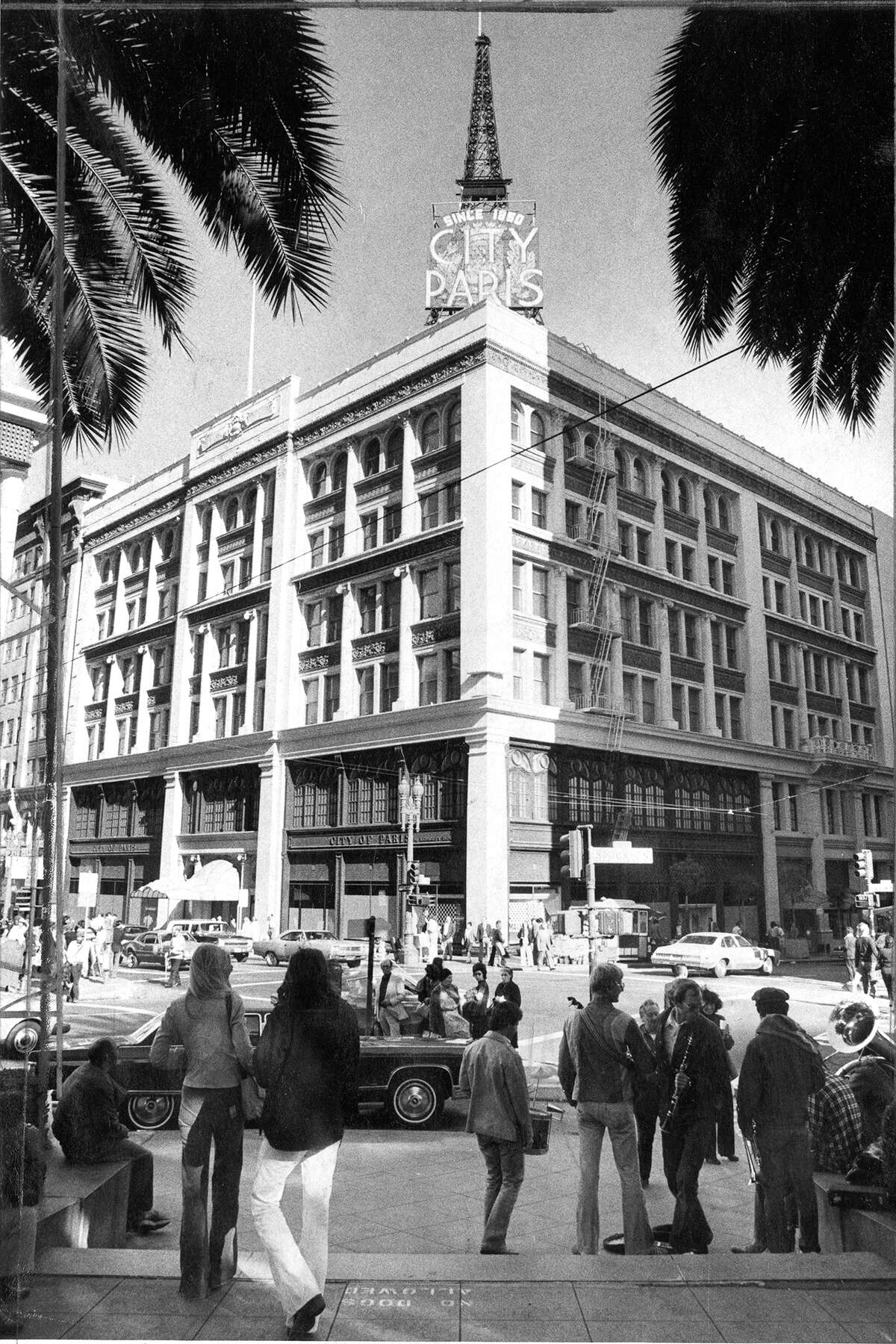 El edificio de la Ciudad de París en Union Square de San Francisco se ve en una foto de 1977.