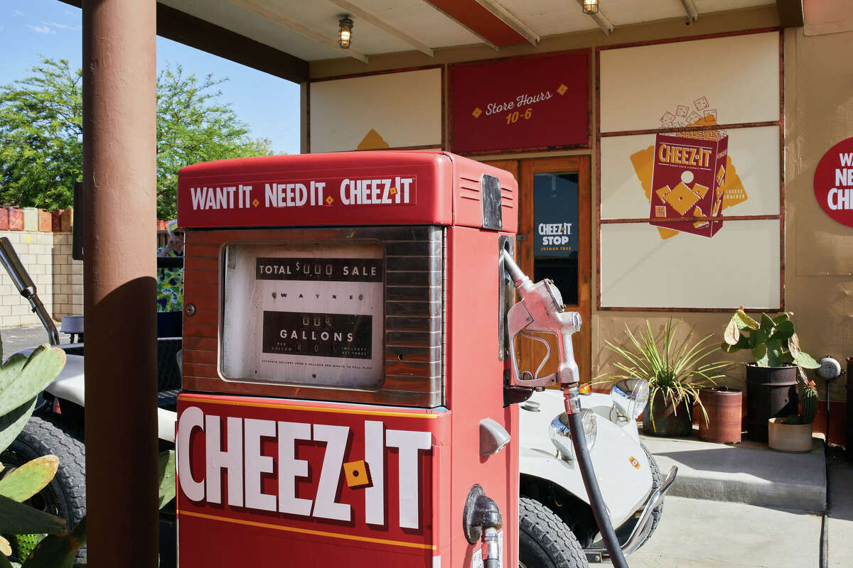 Una vista de Cheez It Stop, ubicada en The Station en Joshua Tree, California, el lunes 5 de junio de 2023.