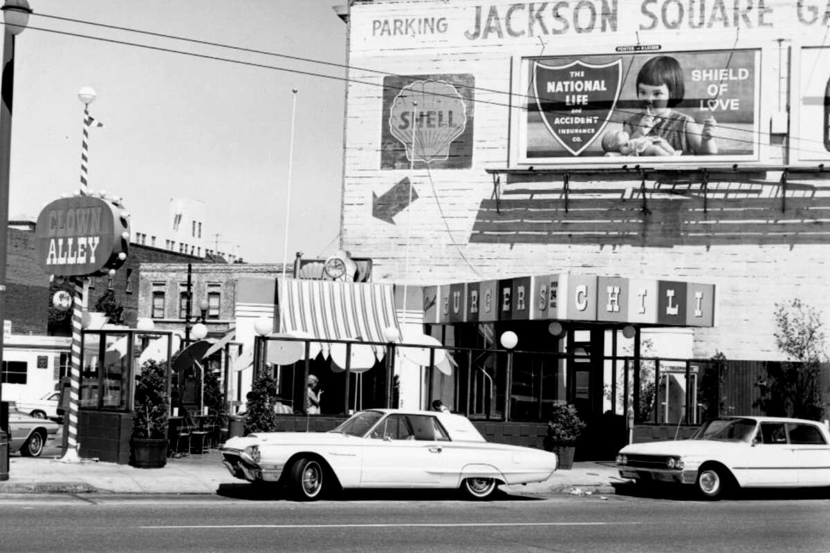 Clown Alley, 42 Columbus Avenue, San Francisco, alrededor de 1964.