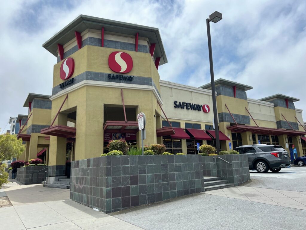 Un hombre del norte de California presenta una demanda alegando que los acuerdos de Safeway no son lo que parecen