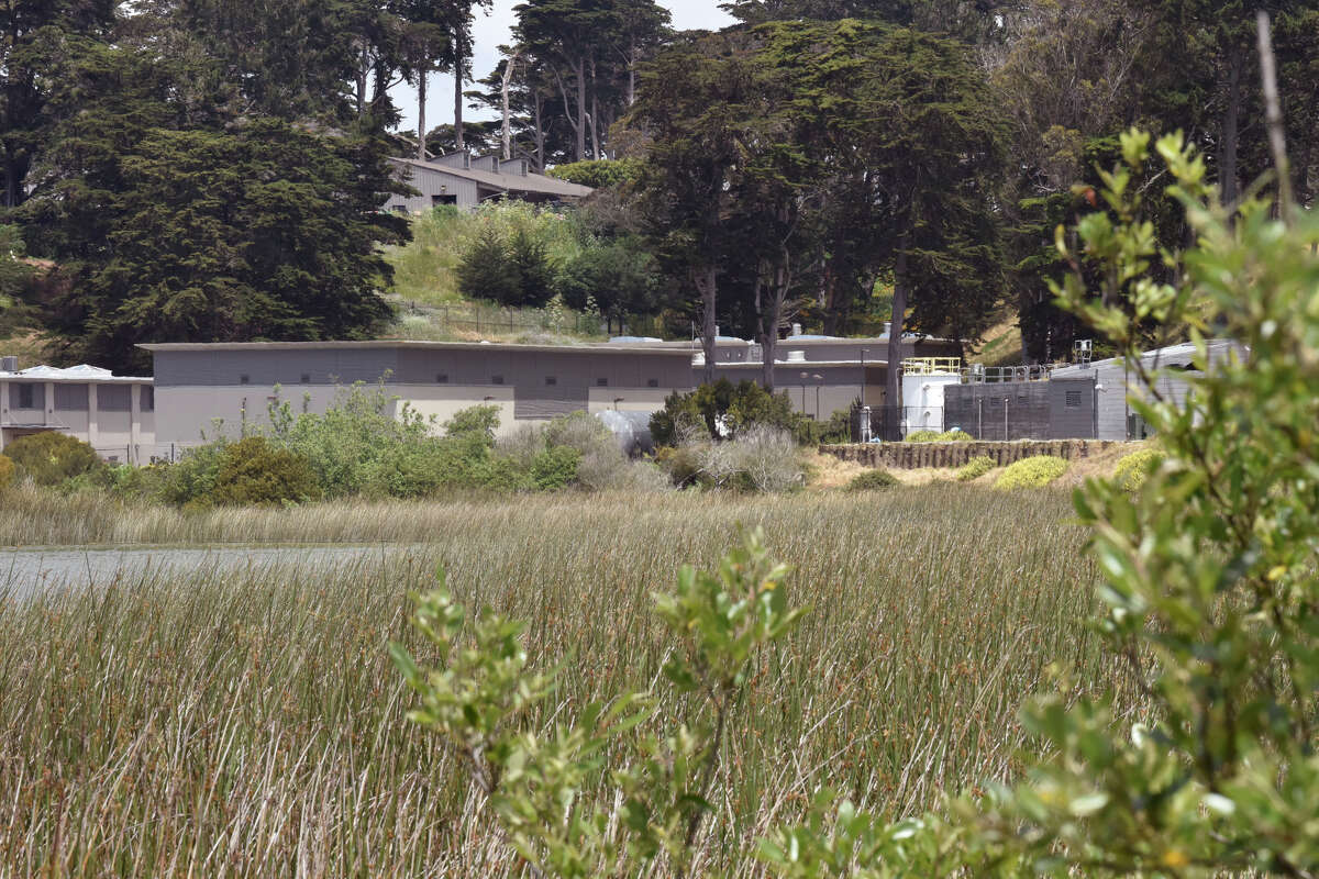 Una vista de la estación de bombeo del lago Merced, donde también estaba la antigua, en San Francisco, el jueves 8 de junio de 2023. 