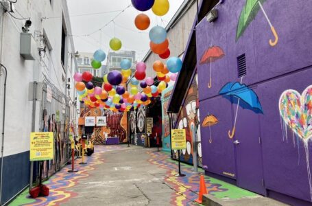 Visite Umbrella Alley y luego explore estos otros callejones de SF llenos de arte