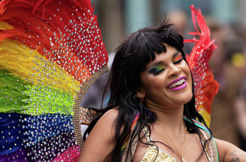  San Francisco Pride 2023 trae disfraces coloridos y feroces ajustes