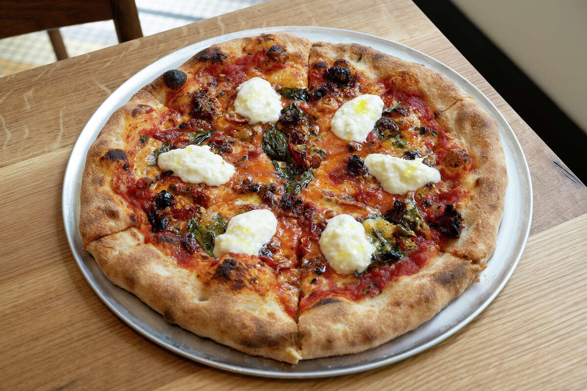 Burrata Pizza en Flour + Water en San Francisco California, 22 de junio de 2023