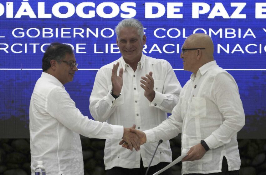  Grupo rebelde colombiano dice que detendrá ataques contra militares