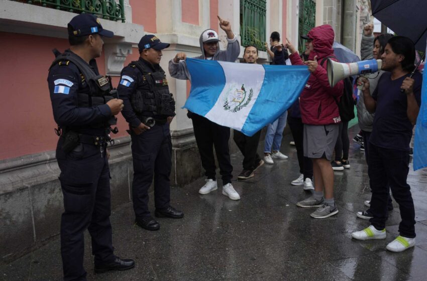  Por qué la decisión de un tribunal guatemalteco de congelar los resultados de las elecciones presidenciales genera críticas