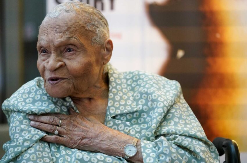  Viola Ford Fletcher, la víctima más anciana de la masacre racial de Tulsa, publica sus memorias
